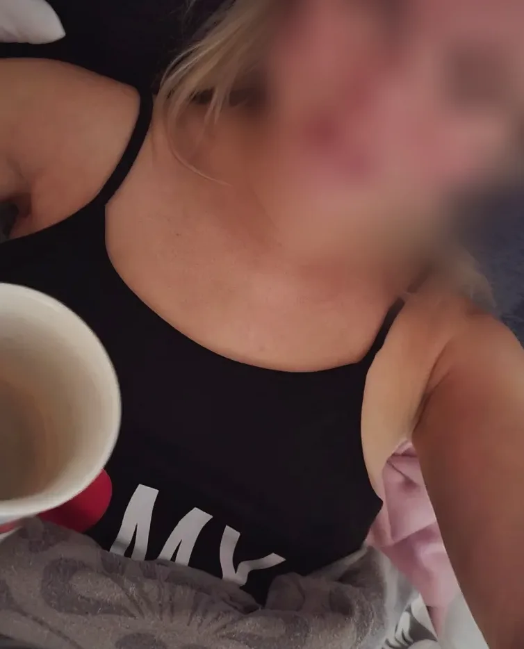 Büsra, 36