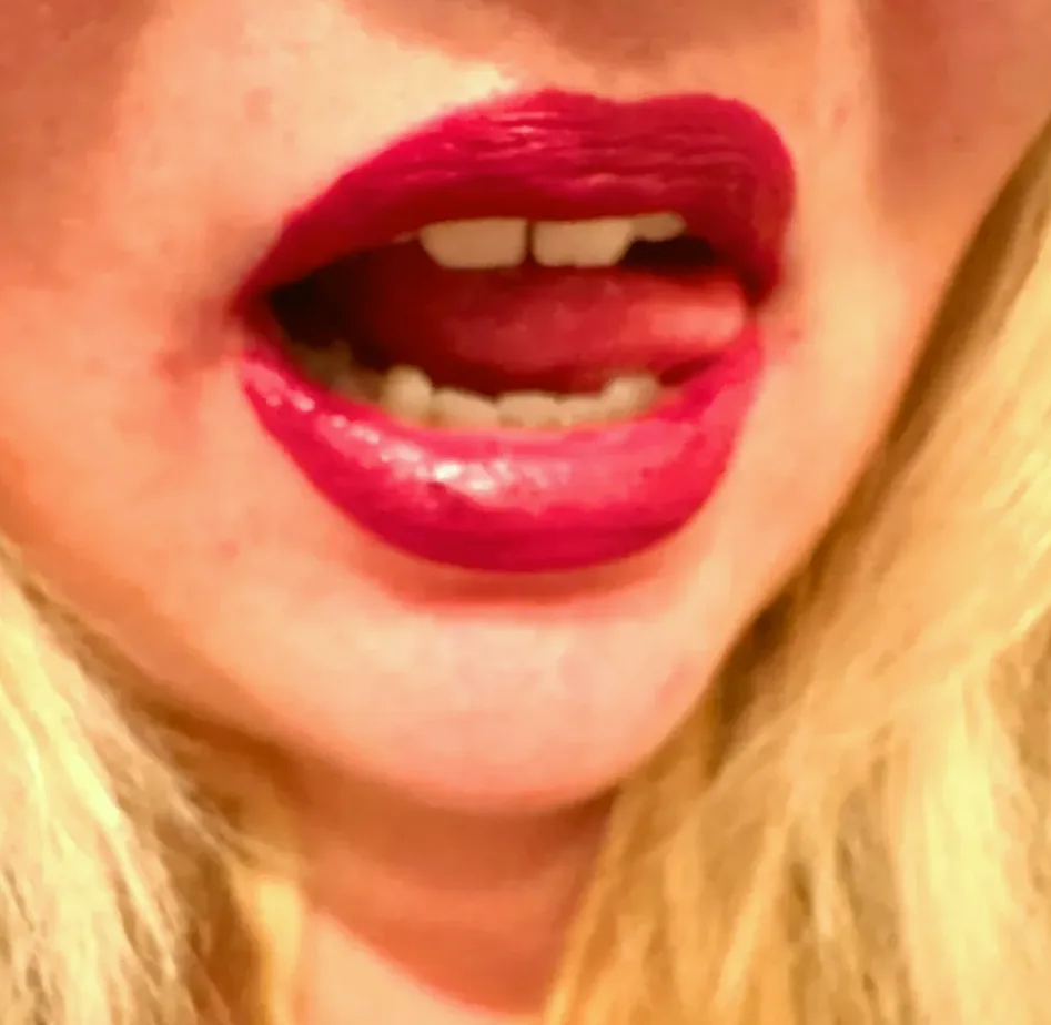 Josephine, 24