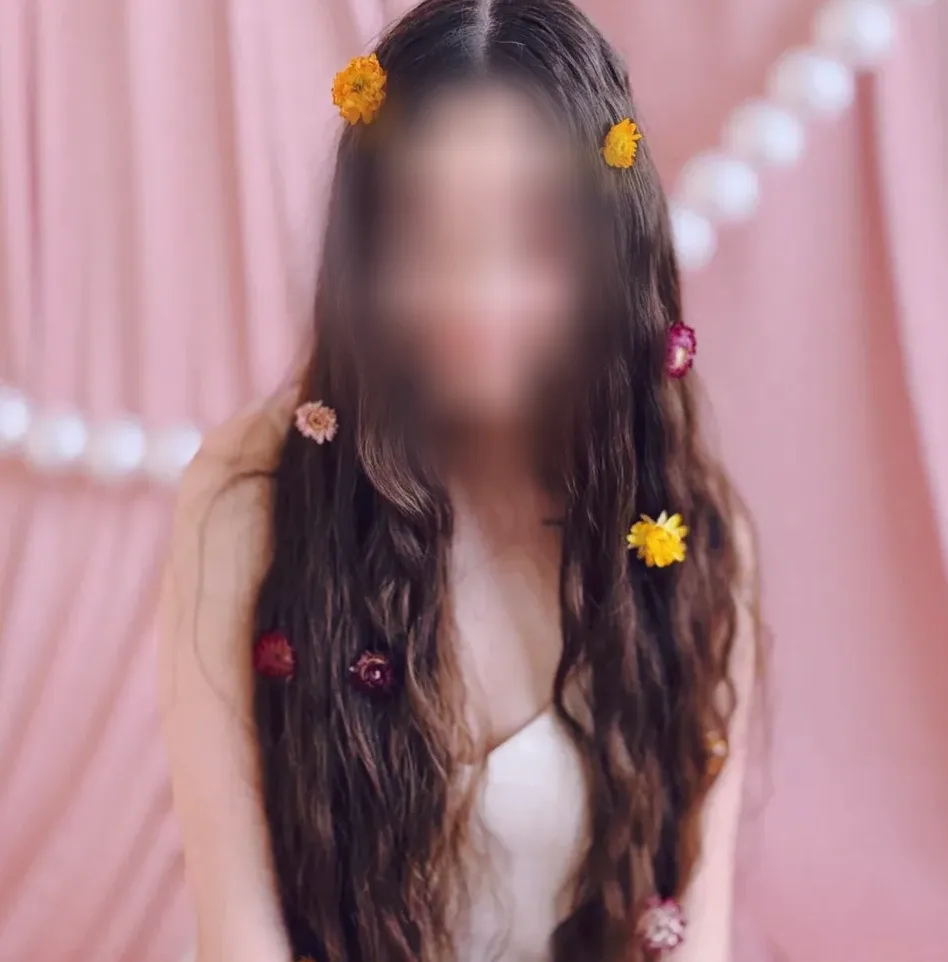 Marie, 21
