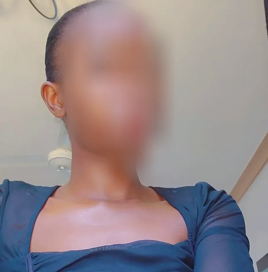 Pia, 24