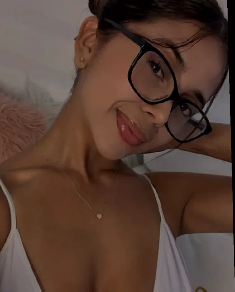 Sabrina, 30