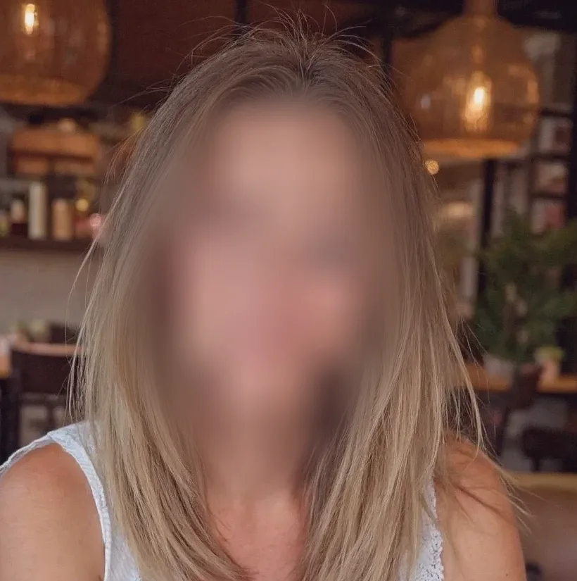 Saskia, 37
